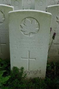 Canada Cemetery Tilloy Les Cambrai - Worsley, Robert